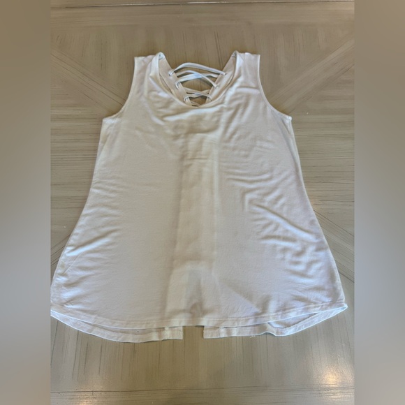 Cable & Gauge - Laced-Up Back V- Neck Tank- Ivory Size M - Picture 8 of 14
